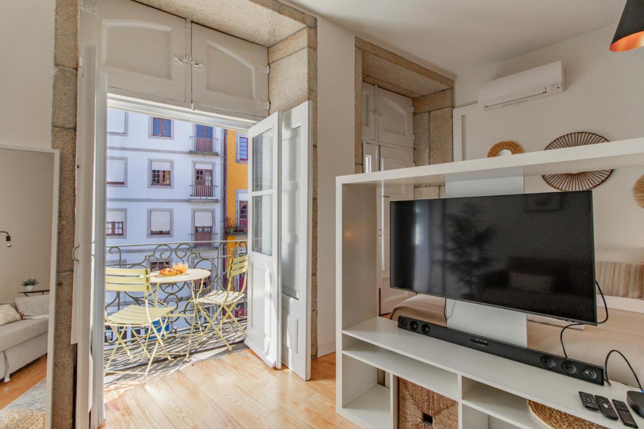 Virtudes Flat W/ Ac & Balcony By Lovelystay Porto Kültér fotó